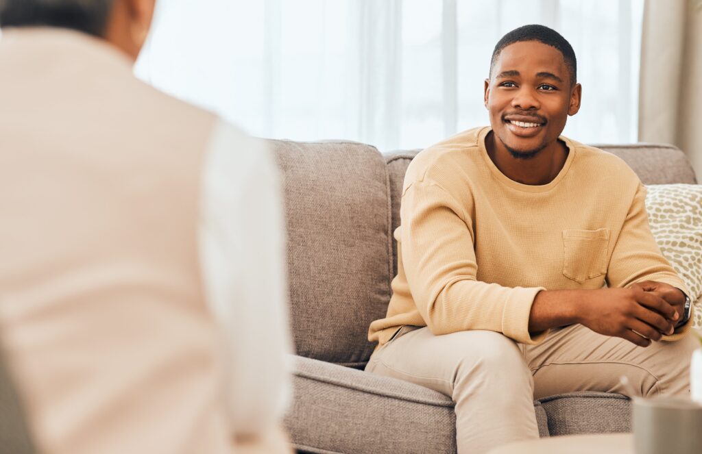 A man enjoys an indiviudal treatment session during addiction treatment in atlanta